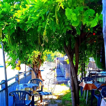 Trattoria Della Cascata 奥杰比奥