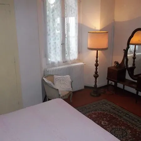 Alojamento de Acomodação e Pequeno-almoço Trattoria Della Cascata Oggebbio